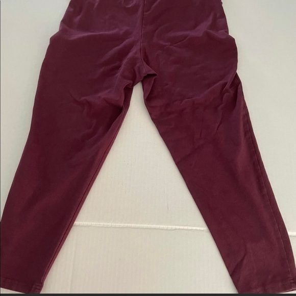 Torrid NWOT leggings, capri length. Size 1. - Picture 5 of 5